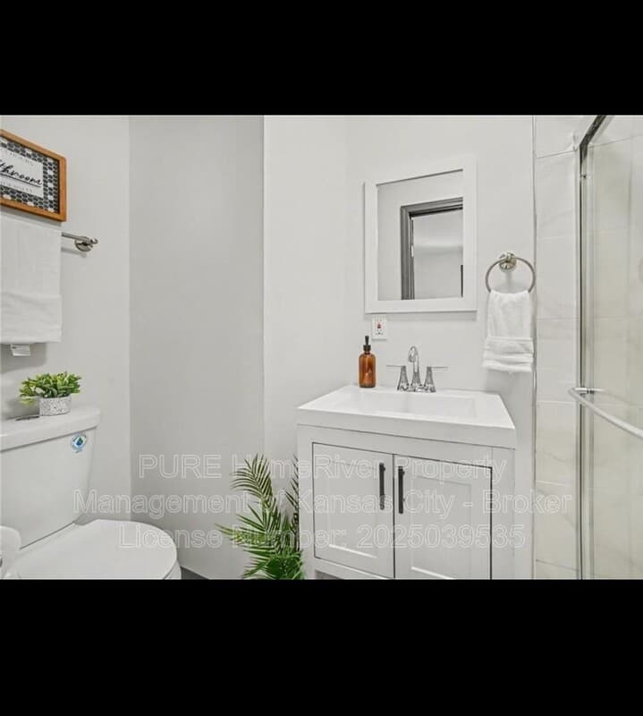 Kansas City House: 5243 Lyon Ave
