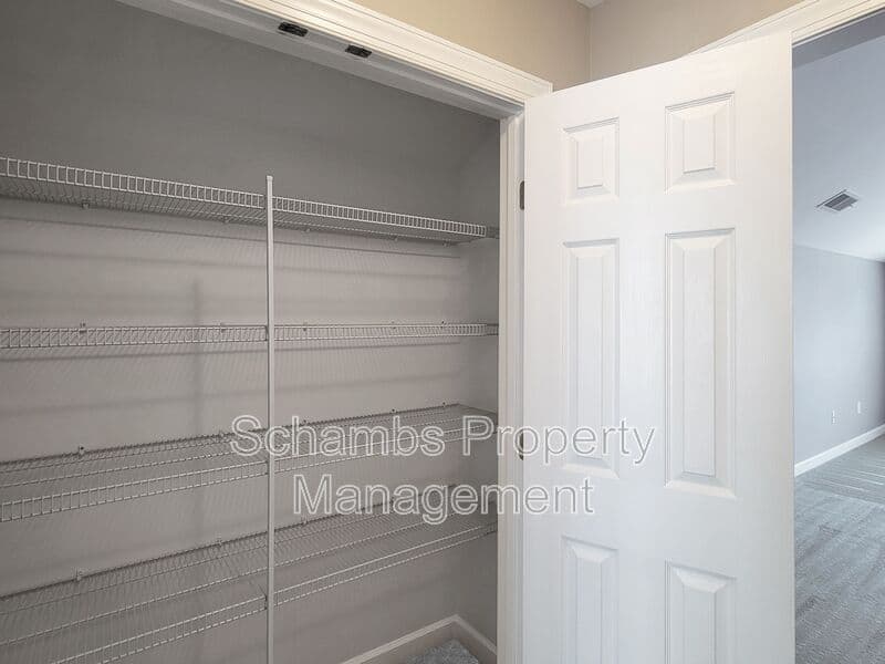 Fuquay Varina House: 414 Banagher Ln
