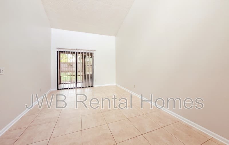 Jacksonville Townhome: 2416 Seabury Pl N