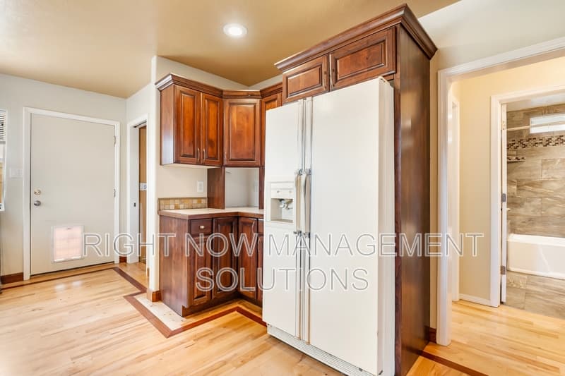 Boise House: 2903 West Madison Avenue