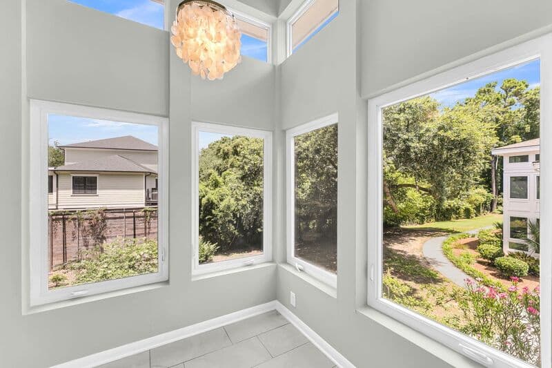 Mount Pleasant Condo: 266 Alexandra Dr