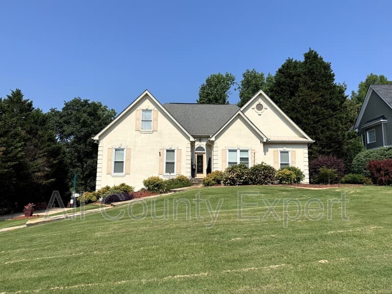 Cumming Condo: 5760 Charleston Lane