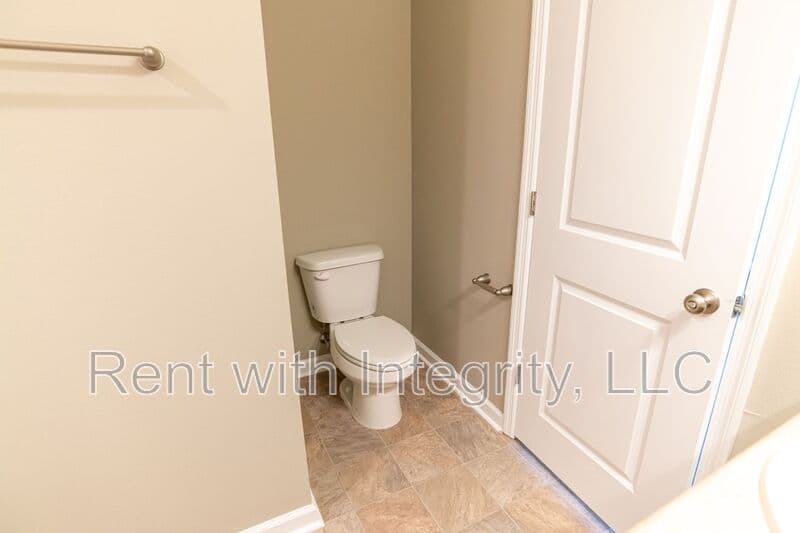 Tallahassee House: 2202 Del Carmel Way
