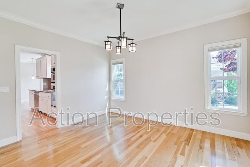 San Jose House: 1182 Curtiss Avenue