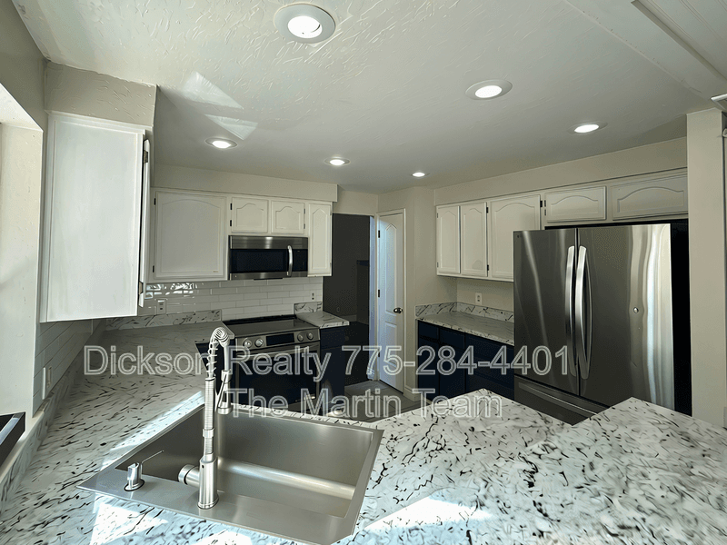 Reno House: 6326 Blue Lakes Court