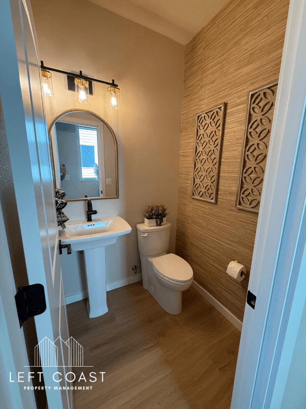 Newport Condo: 811-829 SW 13th Street - 812