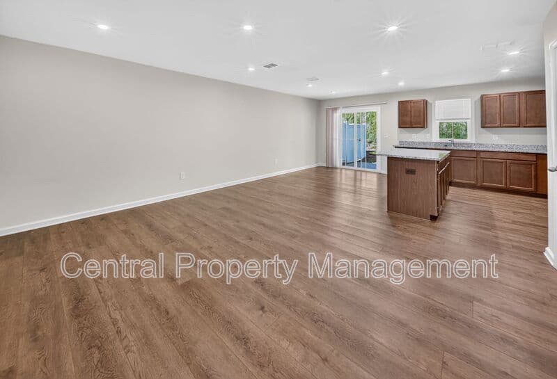 Greenville House: 165 Sarnesfield Way