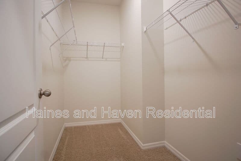 Winter Haven House: 409 Corso Loop