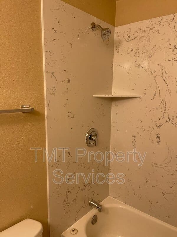 Sacramento House: 956 Greenstar Way