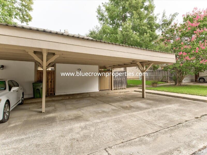 Arlington House: 462 Westview Terrace