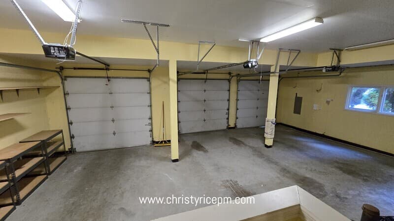 Redmond House: 16323 NE 50th Way
