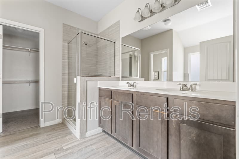 Killeen House: 6117 Verde Drive