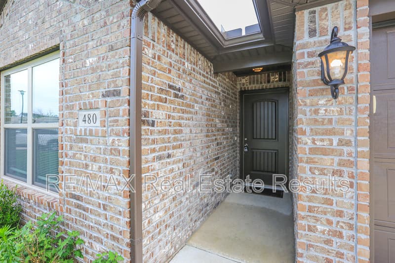 Centerton Condo: 480 Rama St