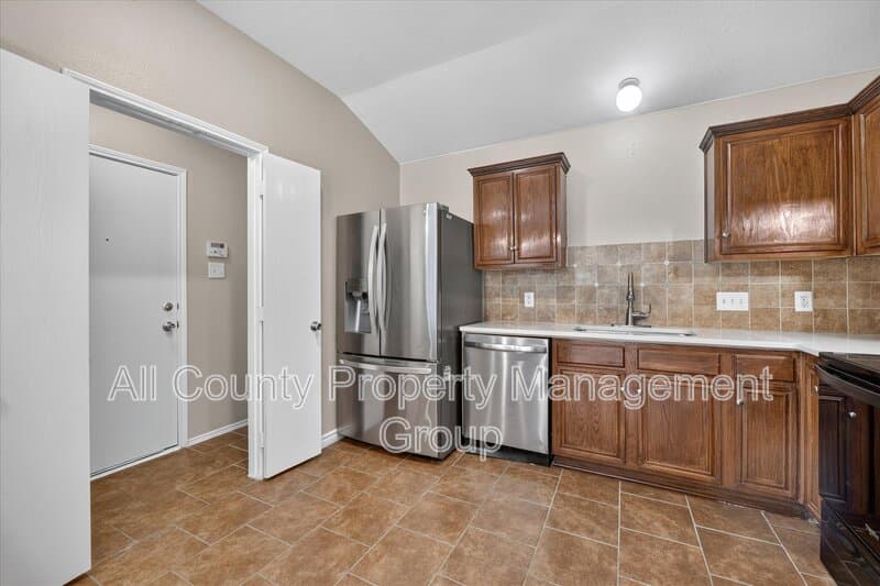 Fort Worth House: 756 River Garden Drive