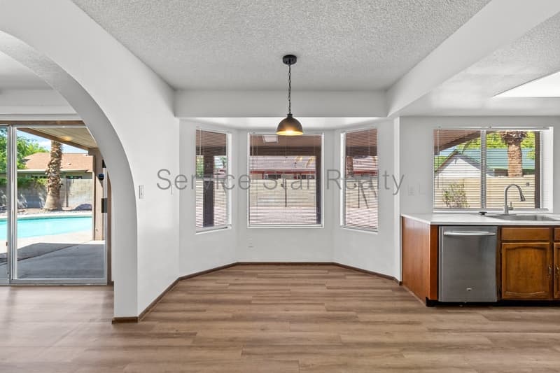 Glendale House: 6142 W Sierra St