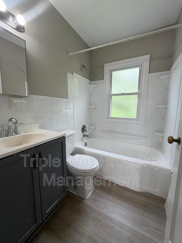 Florissant House: 1145 Patterson Rd.