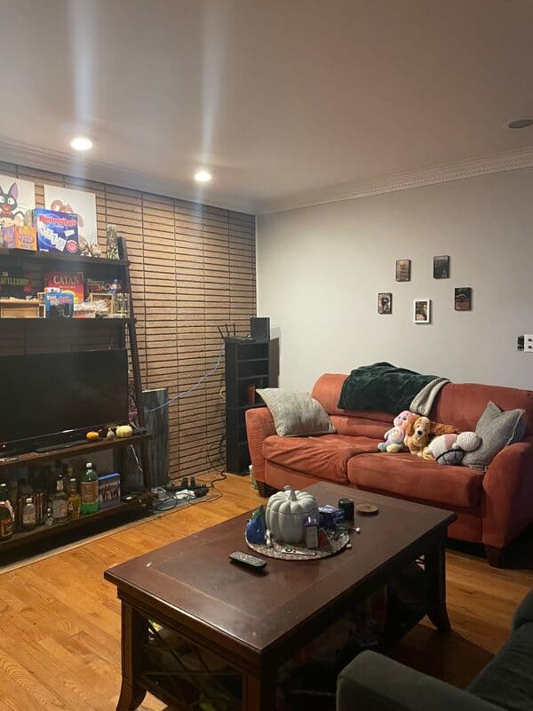 Monroe Condo: Bedroom in Mid Century Mini Mansion - All Utilities & Wif Included  - Pool