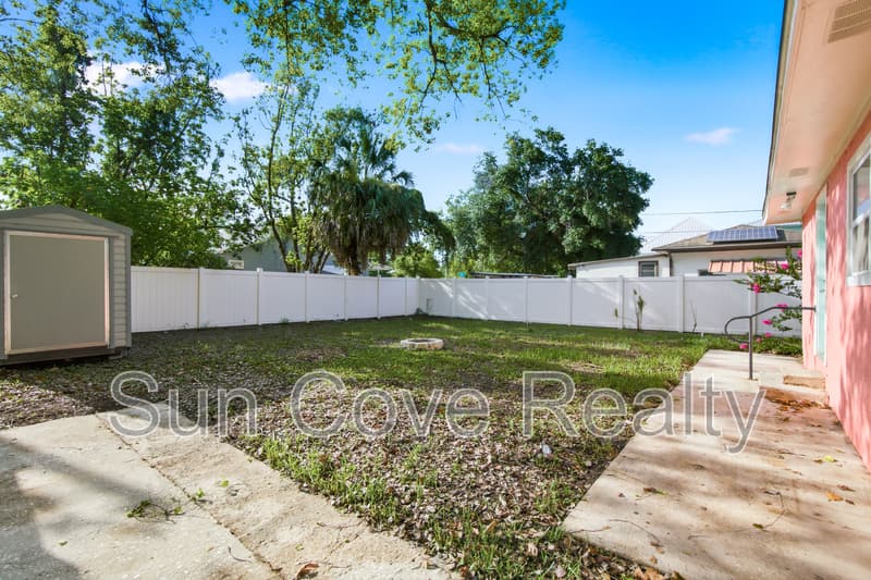 Tampa House: 2815 N Taliaferro Ave