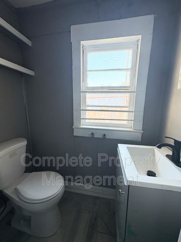 Birmingham House: 3533 Jefferson Avenue Southwest
