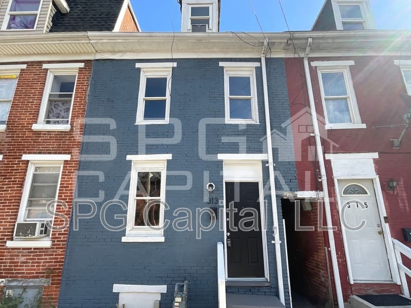 York House: 313 South Penn Street