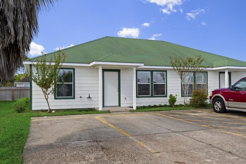 Dickinson Townhome: 2147 Aruba Calle