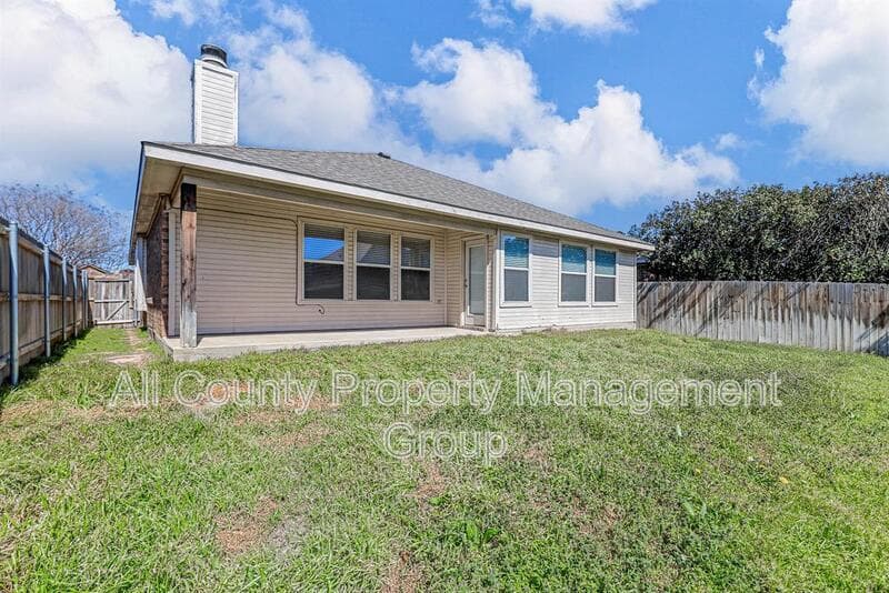 Fort Worth House: 4541 High Cotton Trail