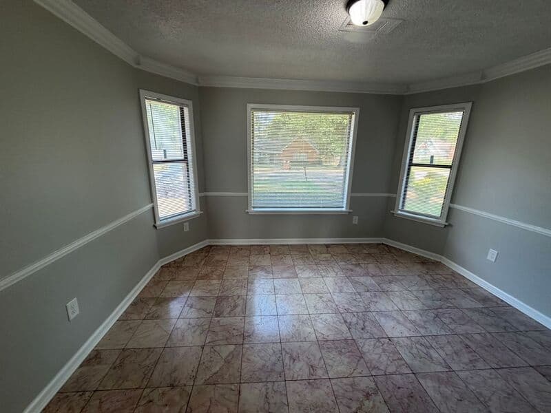 Olive Branch House: 7211 Grove Park Rd