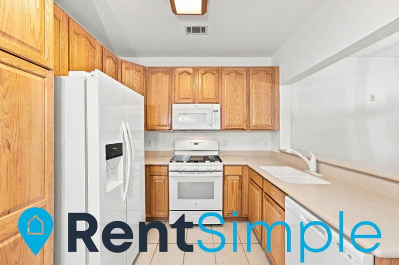 Gainesville Condo: 13890 Chelmsford Drive