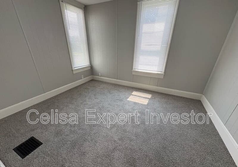Fort Wayne House: 1132 Grant Ave