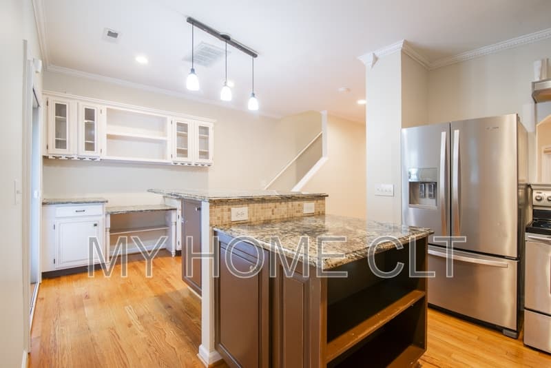 Charlotte Townhome: 807 Greenleaf Avenue - 1