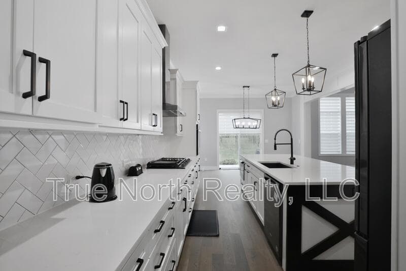 Lewis Center House: 2246 Koester Trace