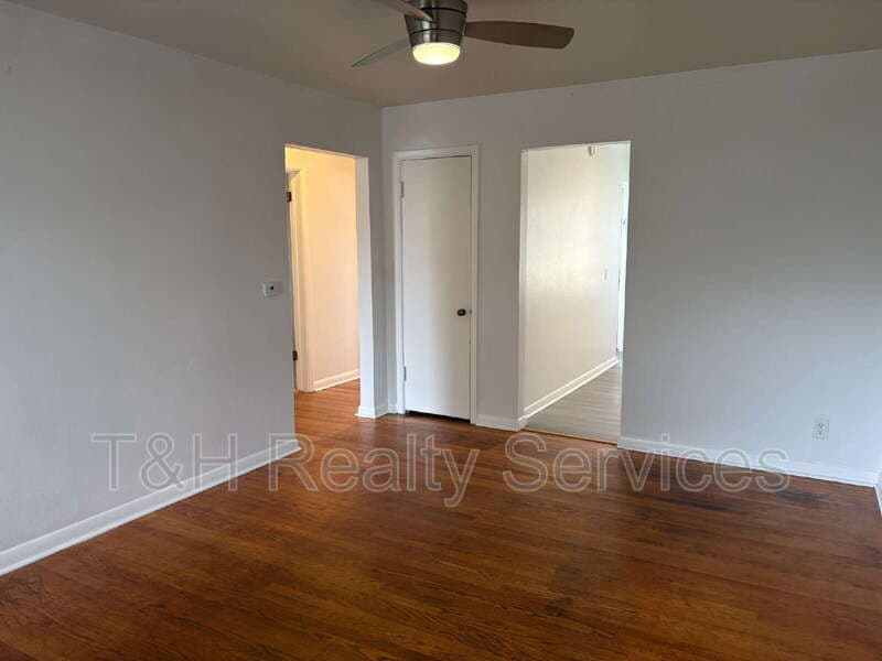 Speedway Condo: 4942 West 11th Street