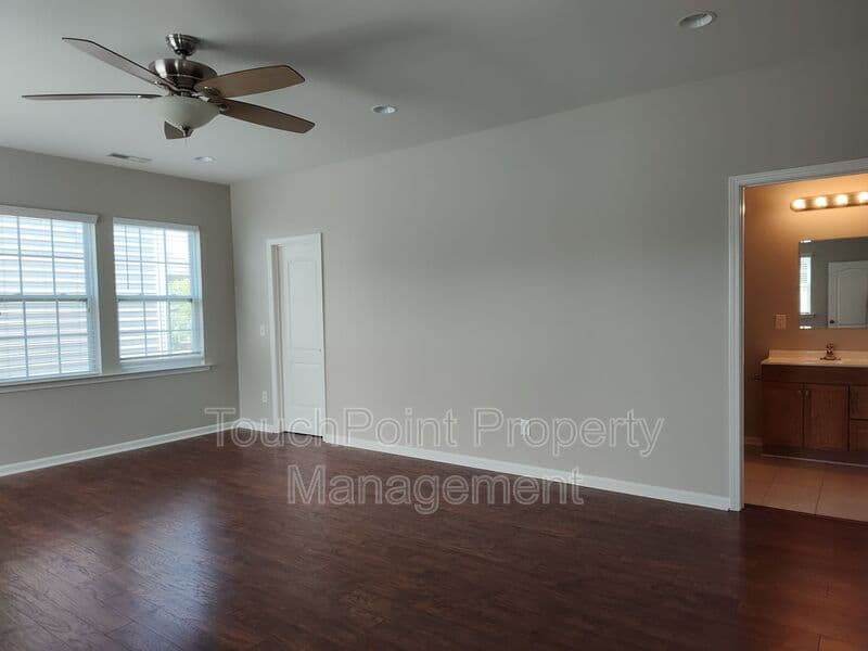 Charlotte House: 8611 Burnside Ln