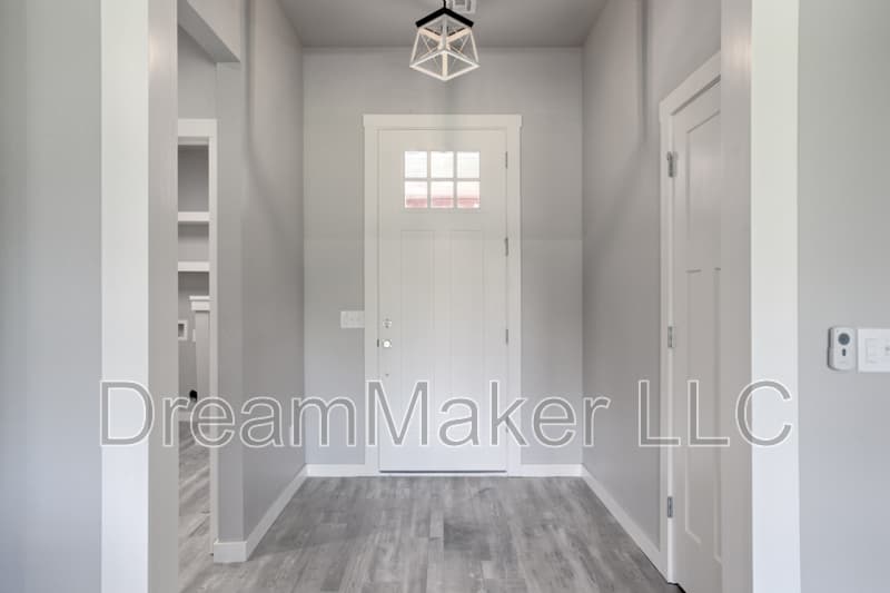 Norman House: 3118 SE 34th Street