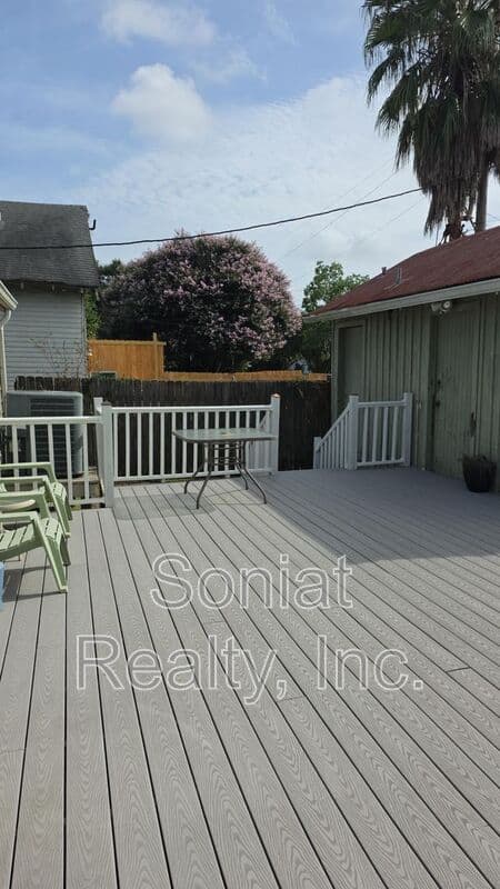New Orleans House: 5815 Catina Street