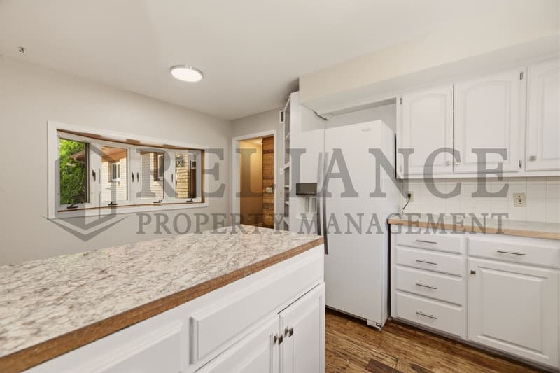 Wichita House: 9923 West Binter Lane