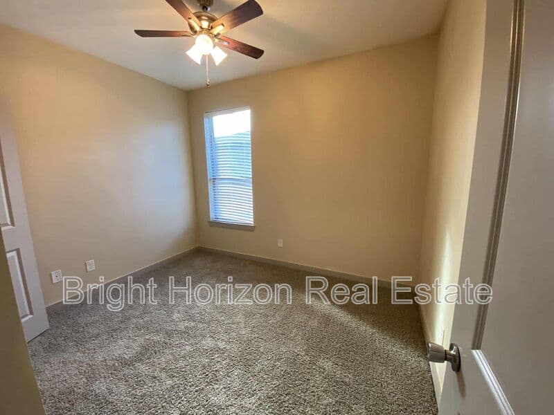 Hurst Condo: 3621 Valley Vista Drive