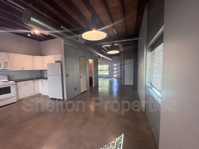 Phoenix Condo: 2121 W Hayward Ave Unit 4