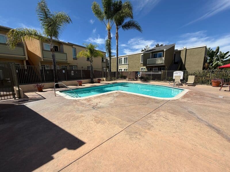 San Diego House: 5402 Balboa Arms