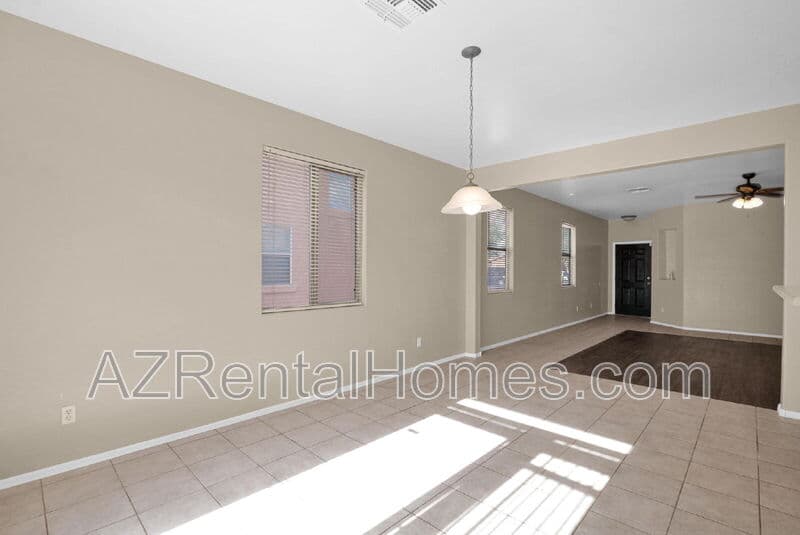 Laveen House: 6308 South 69th Glen