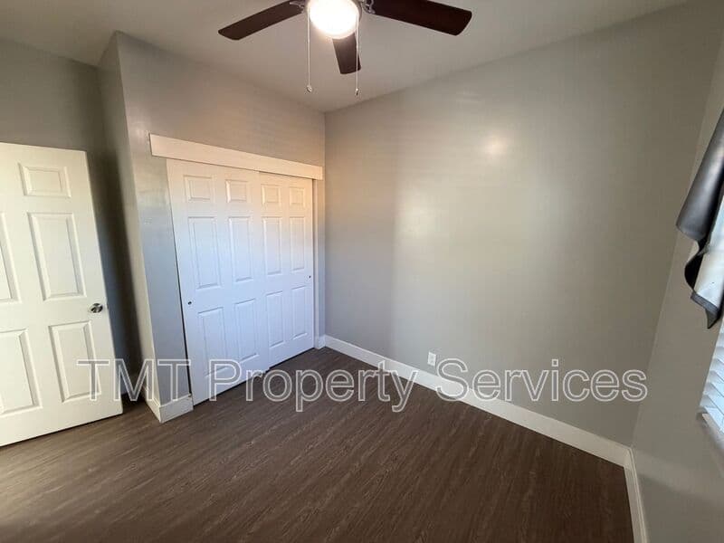 Sacramento House: 1811 Helena Avenue