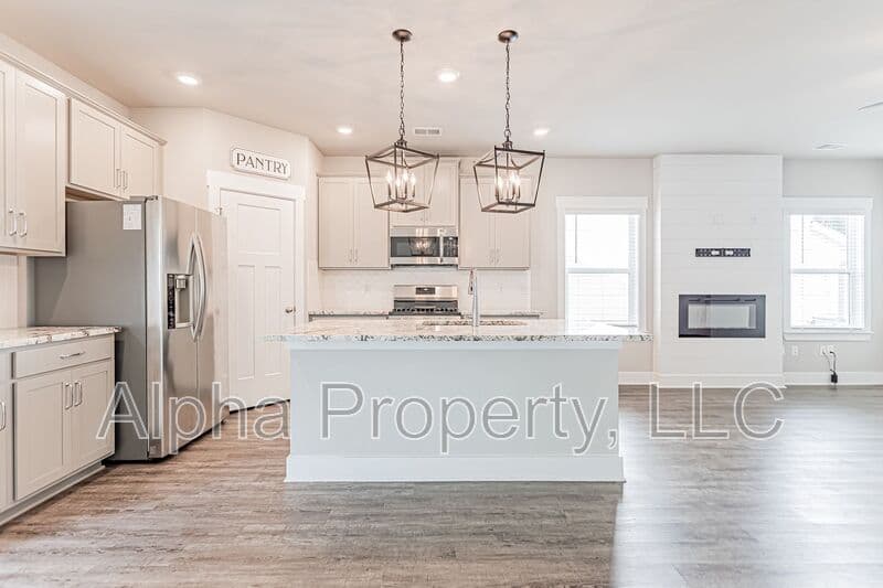 Greer Townhome: 38 Grey Oak Trl