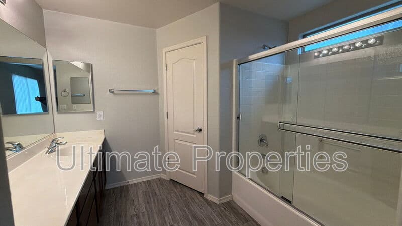 Surprise House: 15089 N 173rd Dr