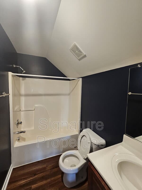 Glen Allen House: 5600 Barnsley Pl