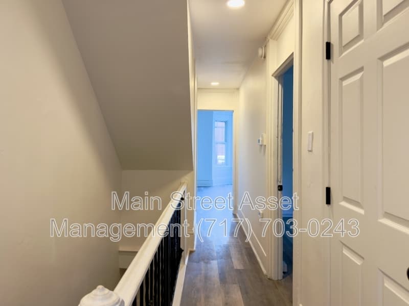 Lancaster Condo: 15 S Ann