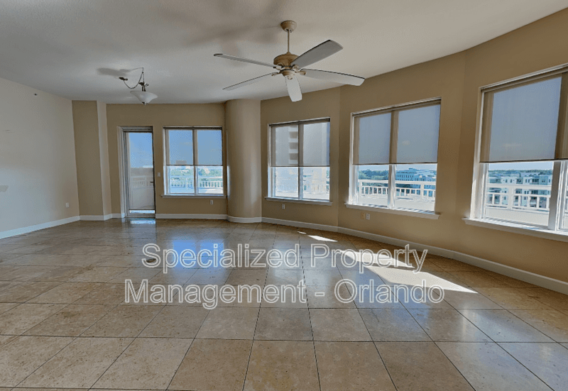 Orlando House: 100 S Eola Dr