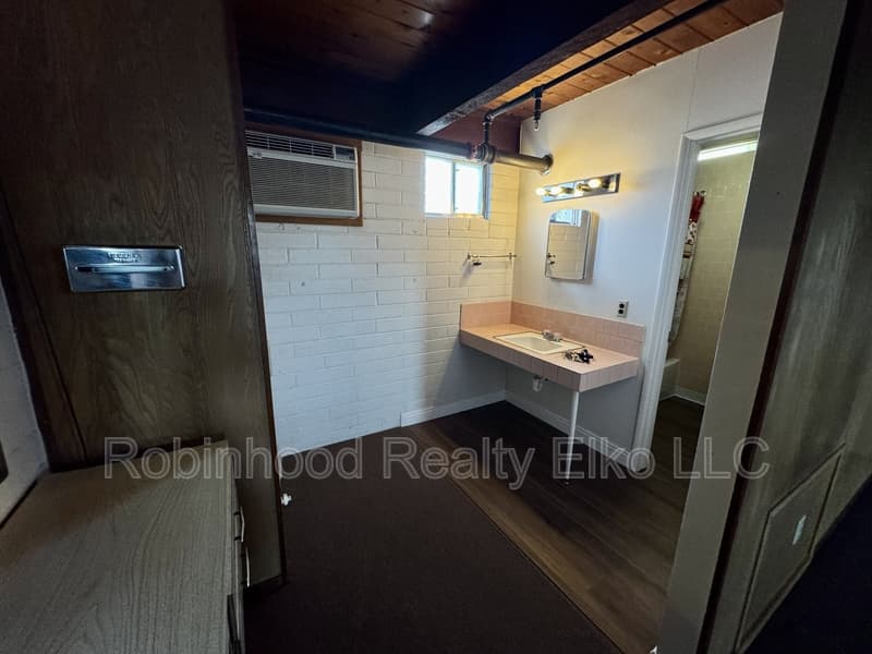 Wells Condo: 340 6th Street #19