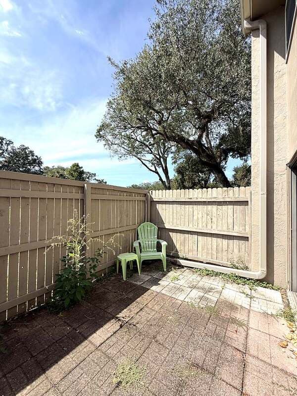 Temple Terrace Townhome: 8645 Lake Isle Drive - 1
