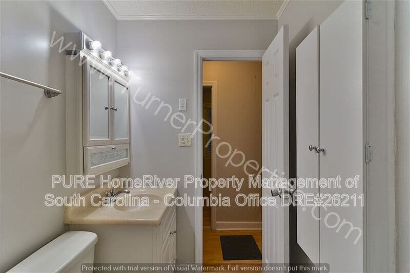 Hopkins House: 112 Harmon Hill Ct