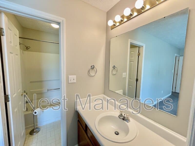 Spring Lake House: 85 Woodwind Dr